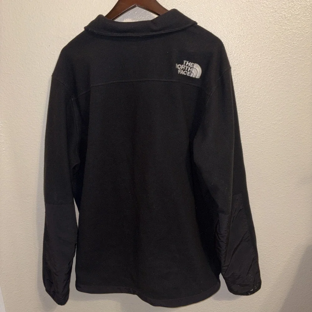 North Face Mens Fleece Pullover Jacket Black Size Large XXL But Paint